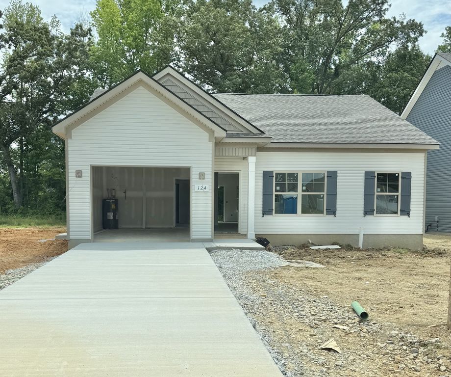 124 Stonehenge Cir, Manchester, TN 37355