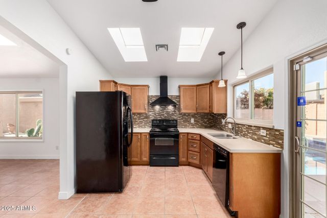 4546 E RENEE Drive, Phoenix, AZ 85050