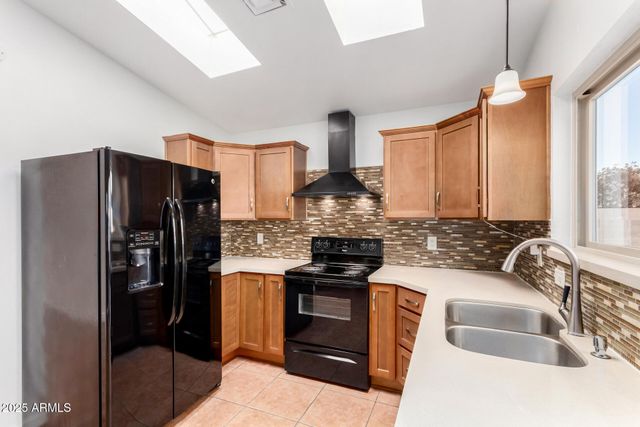 4546 E RENEE Drive, Phoenix, AZ 85050