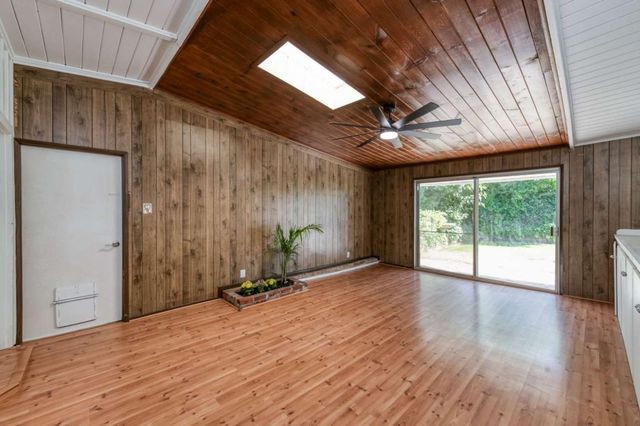 5512 E Ashlan Avenue, Fresno, CA 93727