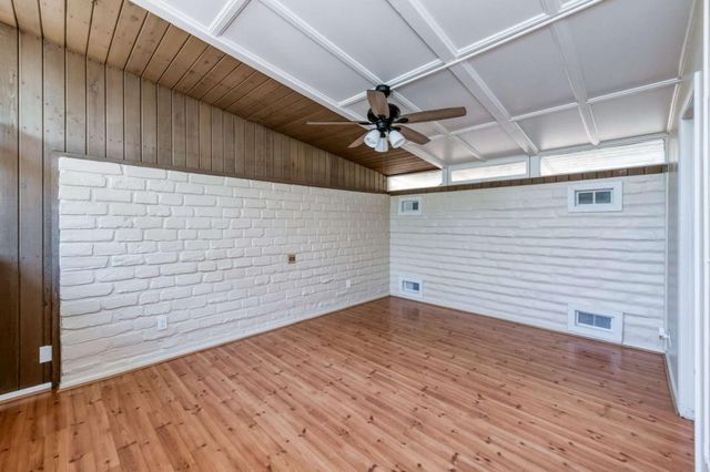 5512 E Ashlan Avenue, Fresno, CA 93727