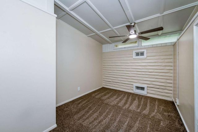 5512 E Ashlan Avenue, Fresno, CA 93727