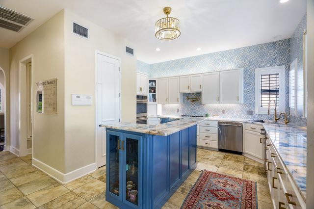 1209 Windsor Drive, Corsicana, TX 75110