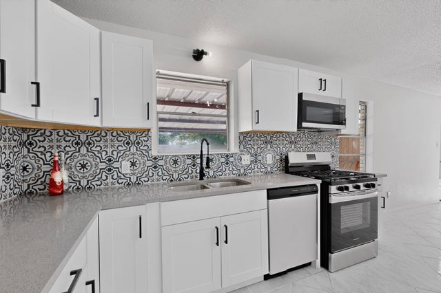 5451 Lubbock Avenue, Fort Worth, TX 76133