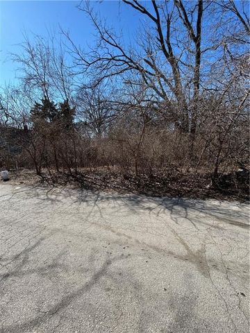 1822 Cambridge Avenue, Kansas City, MO 64126