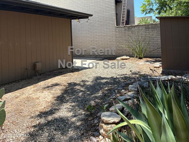 5701 E Glenn St Apt 126, Tucson, AZ 85712