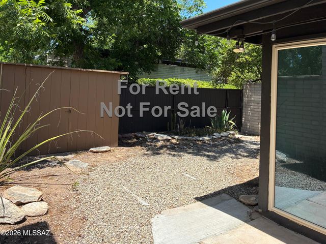 5701 E Glenn St Apt 126, Tucson, AZ 85712