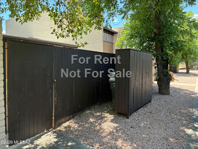 5701 E Glenn St Apt 126, Tucson, AZ 85712