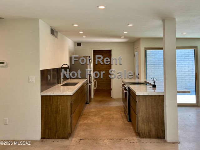 5701 E Glenn St Apt 126, Tucson, AZ 85712