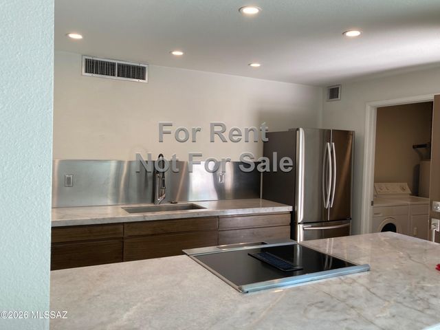 5701 E Glenn St Apt 126, Tucson, AZ 85712