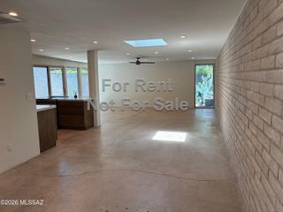 5701 E Glenn St Apt 126, Tucson, AZ 85712