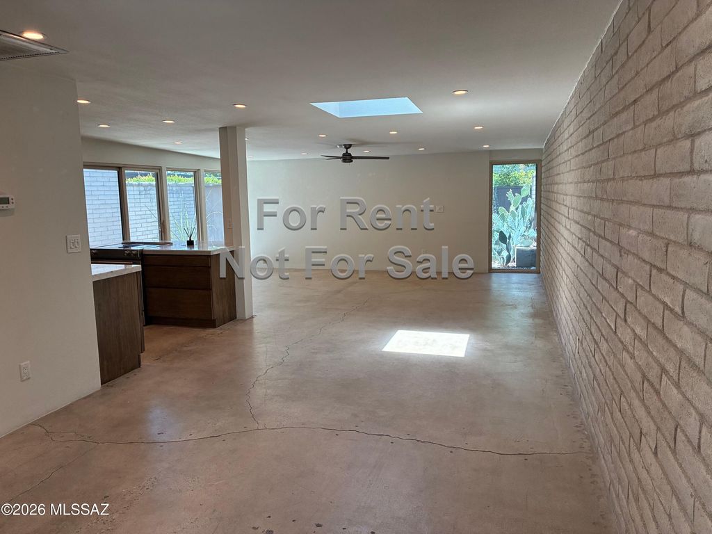 5701 E Glenn St Apt 126, Tucson, AZ 85712