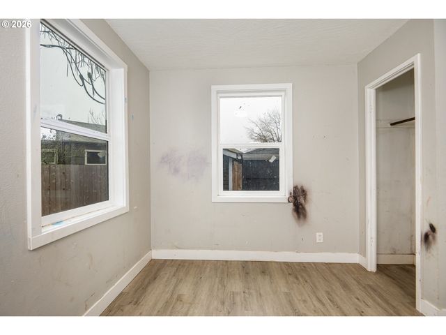 1879 G St, Springfield, OR 97477