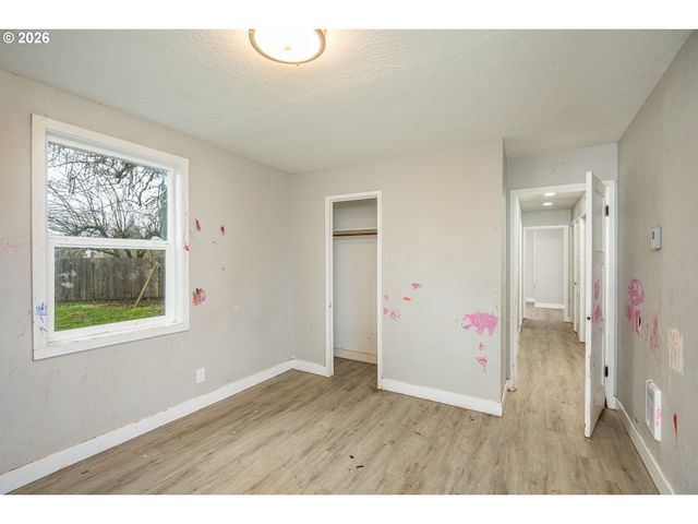 1879 G St, Springfield, OR 97477