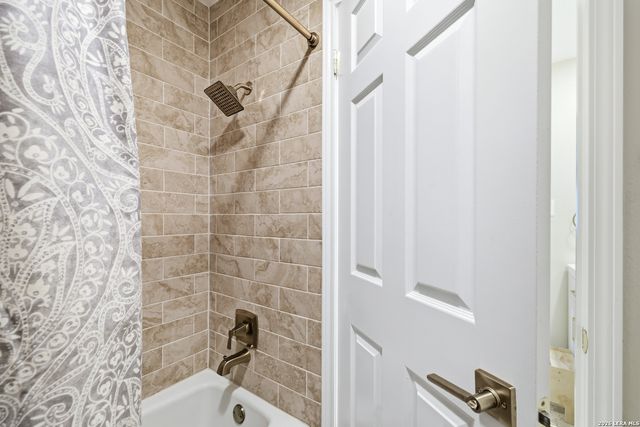 14002 FAIROAK XING, San Antonio, TX 78231