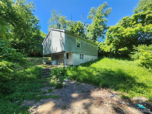 7551 Castro Drive, St Louis, MO 63135