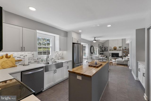 7912 BRIARHEATH CT, Gaithersburg, MD 20882