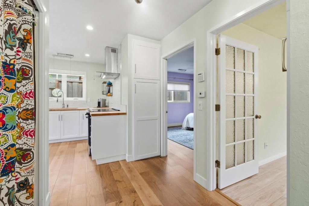 Image 20 of property listing at 212 3rd Avenue, Santa Cruz, CA 95062