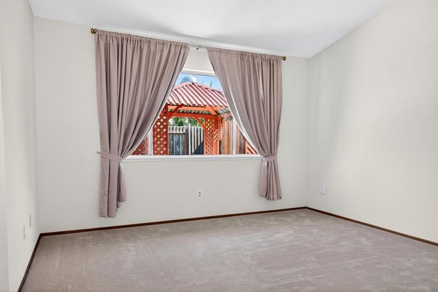 83 James Ct, Tracy, CA 95376