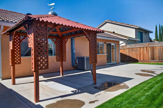 83 James Ct, Tracy, CA 95376