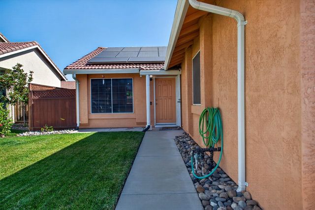 83 James Ct, Tracy, CA 95376