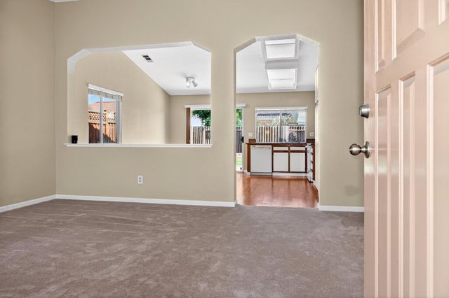 83 James Ct, Tracy, CA 95376