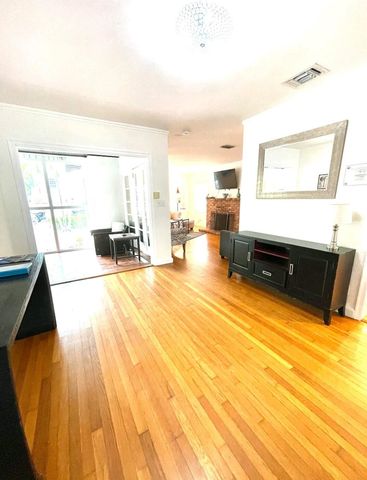 1403 SE 2nd Street 1, Fort Lauderdale, FL 33301