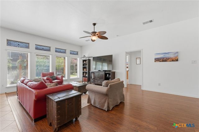2970 Prairie Bluff, Seguin, TX 78155