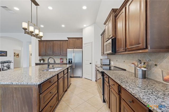 2970 Prairie Bluff, Seguin, TX 78155