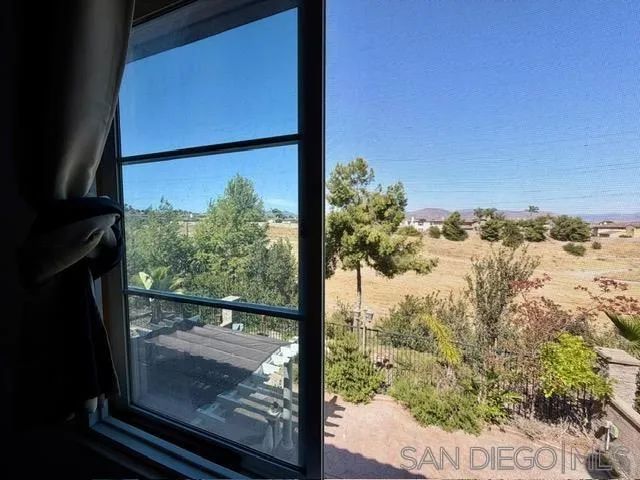 2297 Treetop Ln, Chula Vista, CA 91915