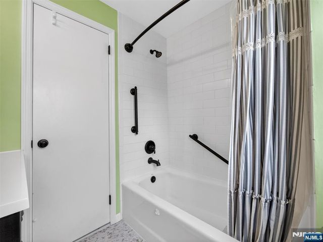 247 Steilen Avenue, Ridgewood, NJ 07450