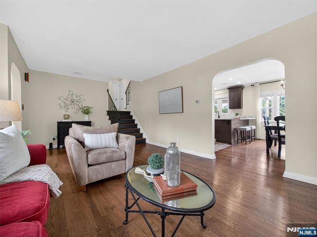 247 Steilen Avenue, Ridgewood, NJ 07450