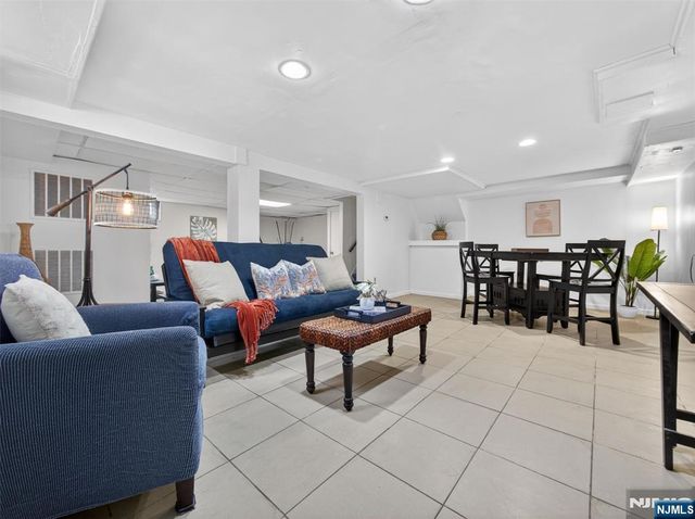 247 Steilen Avenue, Ridgewood, NJ 07450
