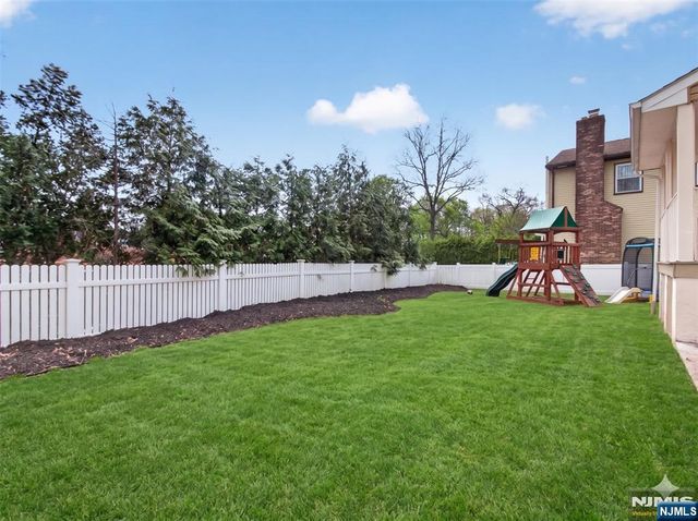 247 Steilen Avenue, Ridgewood, NJ 07450