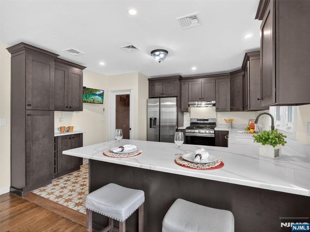 247 Steilen Avenue, Ridgewood, NJ 07450