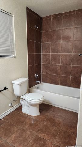 4813 Appleseed CT, San Antonio, TX 78238