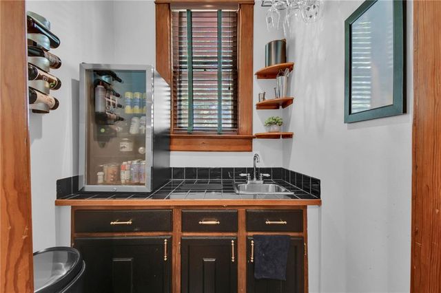 808 E 31st Terrace, Kansas City, MO 64109