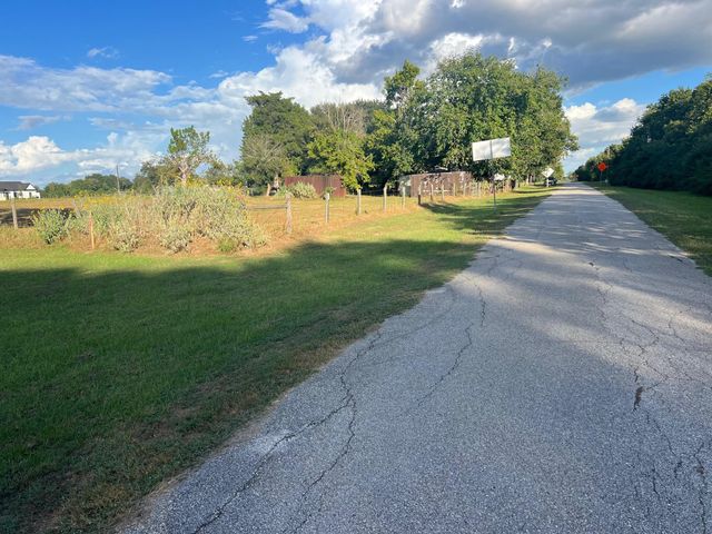 400 6th Street, San Felipe, TX 77473