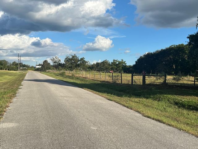 400 6th Street, San Felipe, TX 77473