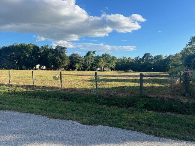 400 6th Street, San Felipe, TX 77473