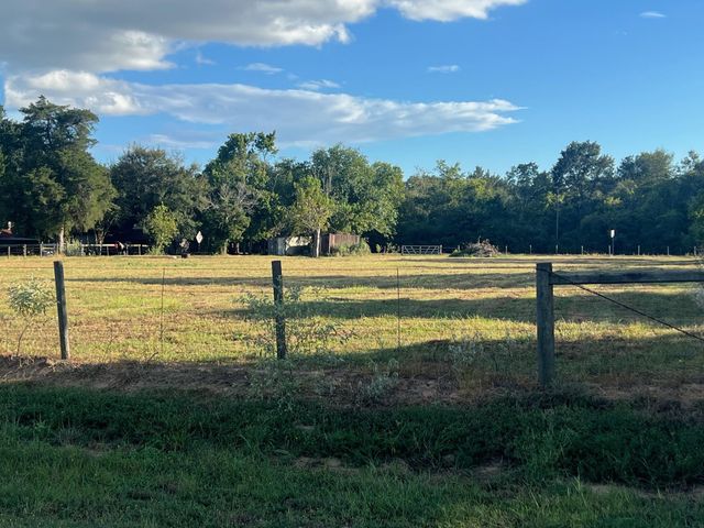 400 6th Street, San Felipe, TX 77473