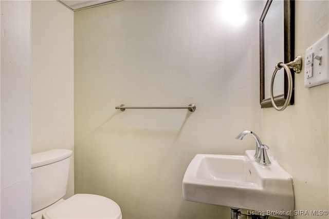 3157 Wooded Way, Jeffersonville, IN 47130