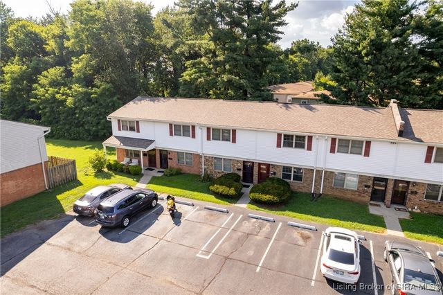 3157 Wooded Way, Jeffersonville, IN 47130