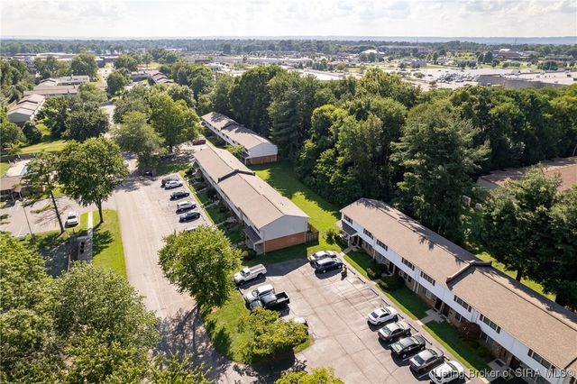 3157 Wooded Way, Jeffersonville, IN 47130