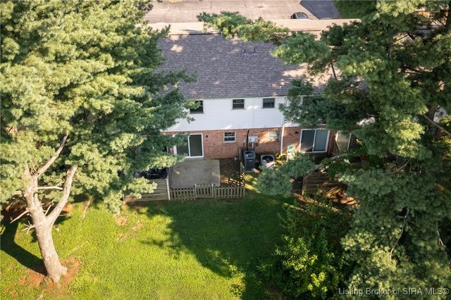 3157 Wooded Way, Jeffersonville, IN 47130