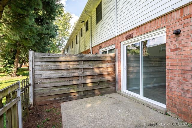 3157 Wooded Way, Jeffersonville, IN 47130