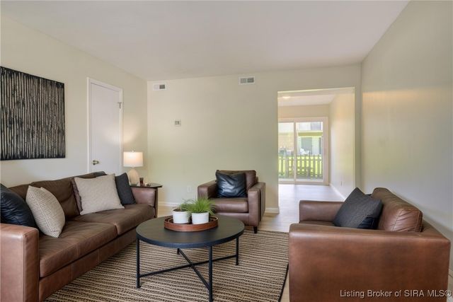 3157 Wooded Way, Jeffersonville, IN 47130