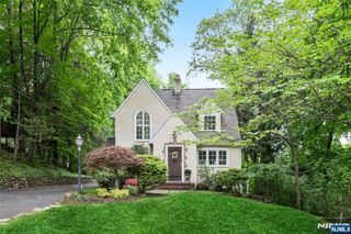 35 Ridge Road, Ridgewood, NJ 07450