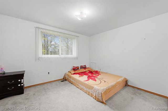 38982 Sutton Drive, Sterling Heights, MI 48310