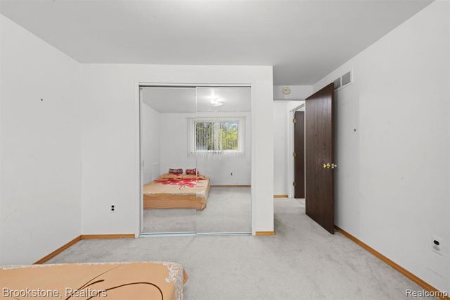 38982 Sutton Drive, Sterling Heights, MI 48310
